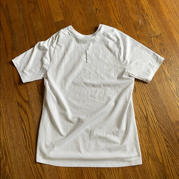 Nike running shirt - Picture 2 of 3